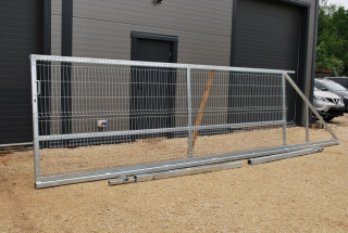 Brána posuvná 5m x 1,75m panelová 500cm Pozinkovaná Ihneď k odberu! DERMET